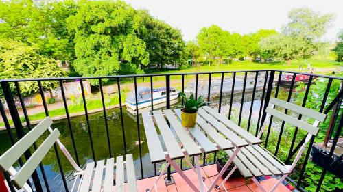 Amazing Location - City of London- 2 Bedroom Stunning Canal View House With Private Garden,Parking & Balcony photo 30
