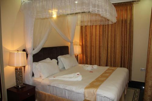 Cama o camas de una habitación en Lantana Hotel
