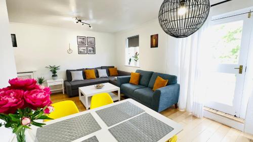 Amazing Location - City of London- 2 Bedroom Stunning Canal View House With Private Garden,Parking & Balcony photo 26
