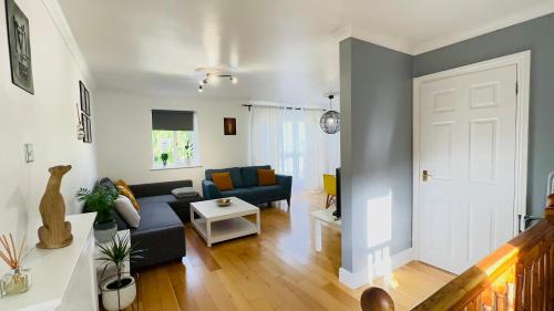 Amazing Location - City of London- 2 Bedroom Stunning Canal View House With Private Garden,Parking & Balcony photo 21