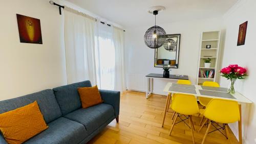 Amazing Location - City of London- 2 Bedroom Stunning Canal View House With Private Garden,Parking & Balcony photo 24