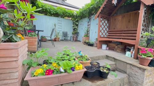 Amazing Location - City of London- 2 Bedroom Stunning Canal View House With Private Garden,Parking & Balcony photo 56