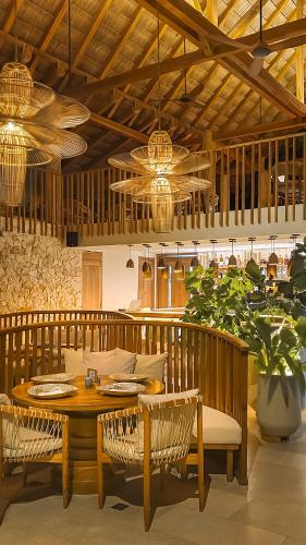 Hotel Aimarawaにあるレストランまたは飲食店