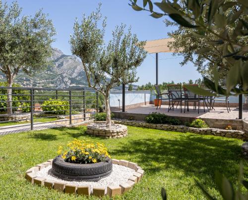 Home PANDZA - Omiš, private pool close to the beach