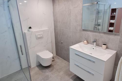 Apartments with hot tub Stobrec, Split - 21339