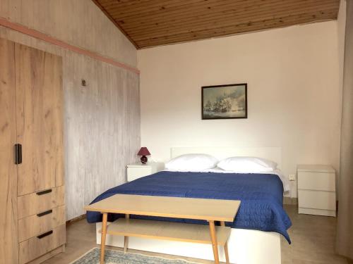 Säng eller sängar i ett rum på Apartments with a parking space Mrljane, Pasman - 20850