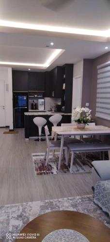 D&Q METROCITY GUESTHOUSEにあるキッチンまたは簡易キッチン