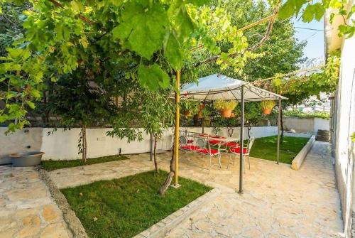Apartment Salona
