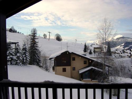 Photo de la galerie de l'établissement Appartement 5 personnes proche pistes et commerces - FR-1-733-50, à Crest-Voland
