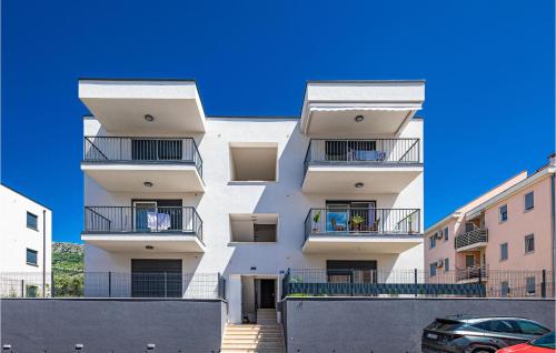 Amazing Apartment In Kastel Kambelovac
