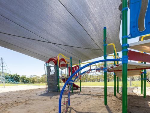 Herní místnost nebo prostor pro děti v ubytování NRMA Lake Somerset Holiday Park