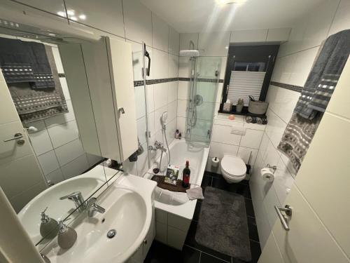 Bathroom sa 4-Sterne Ferienwohnung Krill