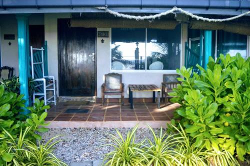 Taman di luar Wallama Villa