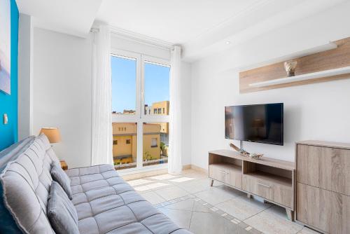 MEDANO4YOU Yellow Sun Holiday Home