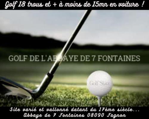 a picture of a golf club and a golf ball at Charleville-Mézières: belle vue Place Ducale in Charleville-Mézières