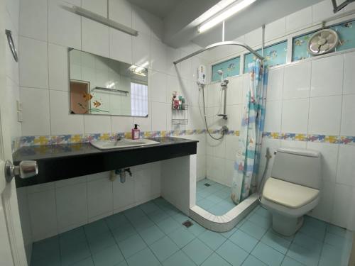 Ένα μπάνιο στο Doodle Lodge Bangkok