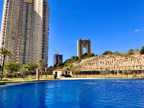 Bonito apartamento con piscina