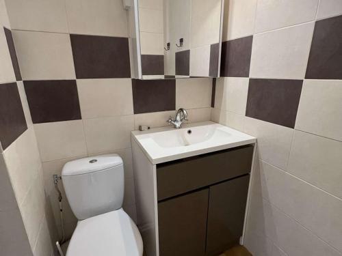 Studio 4 Pers, Balcon, Proche Plage, Quartier Avant-Port, Parking Public, Animaux Bienvenus