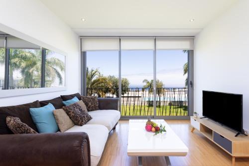 Home2Book Sea View & Pool Getaway, Santa Úrsula