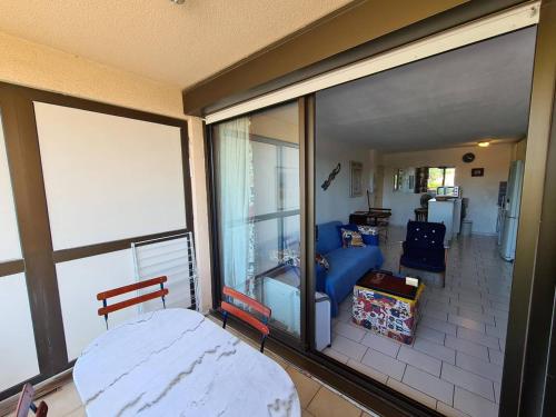 Photo de la galerie de l'établissement Appartement T2 avec Parking Privé à 150m de la Plage - FR-1-388-162, à Argelès-sur-Mer