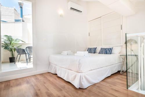 Platinum Suite Picasso-Inspired REMS