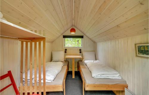 Ένα ή περισσότερα κρεβάτια σε δωμάτιο στο Stunning Home In Aulum With Wifi