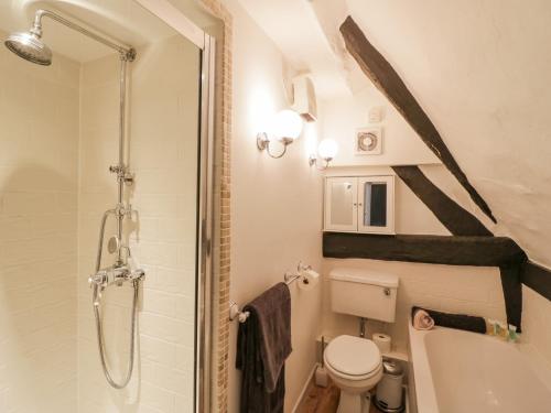 Bathroom sa Bluebell Cottage