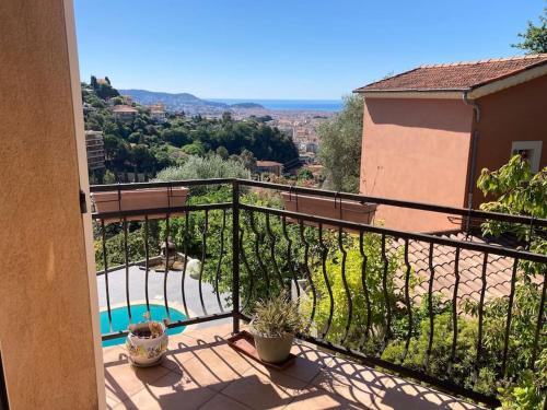 Villa avec piscine et vue magnifique sur Nice