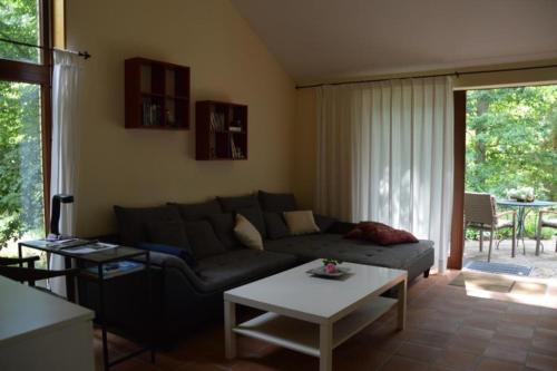 Zona de estar de Ferienwohnung am See in Soderstorf