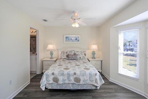 Katil atau katil-katil dalam bilik di Sea Cliff I-51 Coastal Splendor by Pristine Properties Vacation Rentals