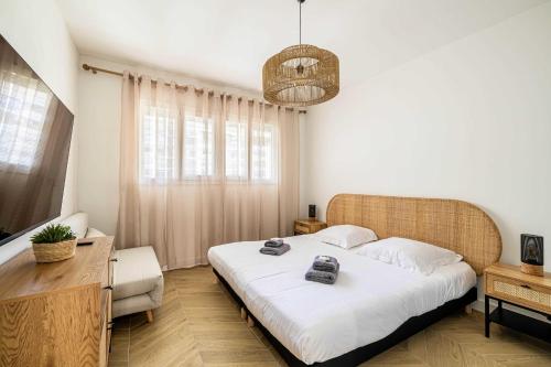 Cozy renovated apartment - close to Martinez Hotel
