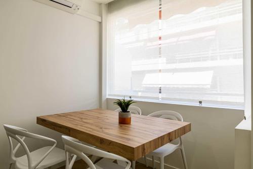 Cozy renovated apartment - close to Martinez Hotel