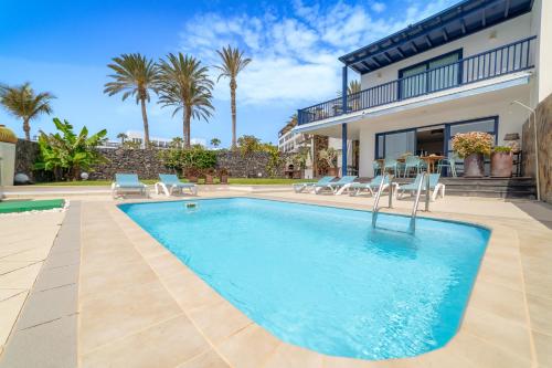 The swimming pool at or close to VV Vista Oceano by HH - Ocean view with private pool