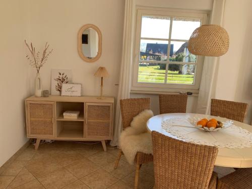 Φωτογραφία από το άλμπουμ του Ferienhaus "Heidis Reethaus in Dranske Goos σε Dranske
