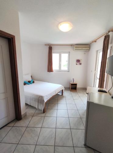 Gallery image of Guest House Violet in Becici