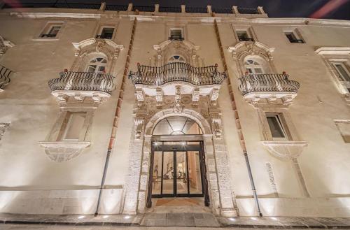 Eine Fassade oder ein Eingang zu Algilà Ortigia Charme Hotel