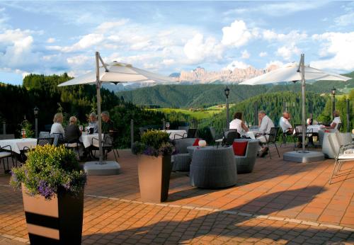 A restaurant or other place to eat at Ganischgerhof Mountain Resort & Spa