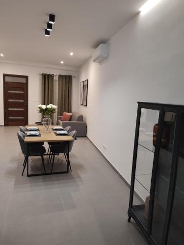 Χώρος καθιστικού στο Casetta Pulis (Close to Airport & Valletta)