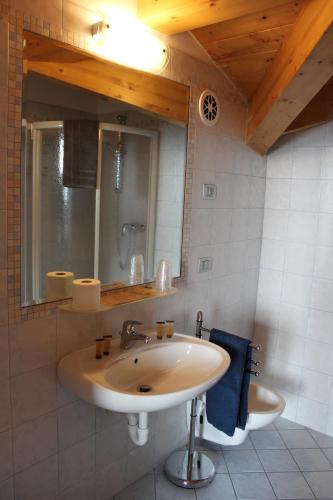 Koupelna v ubytování Agritur Fiore