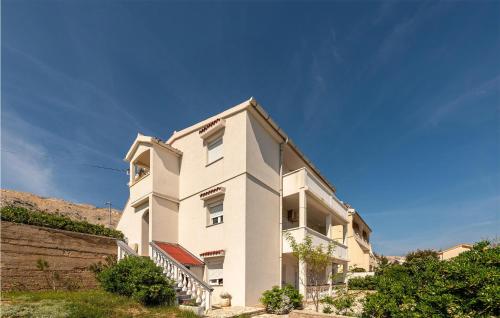 Pet Friendly Apartment In Pag With Wifi
