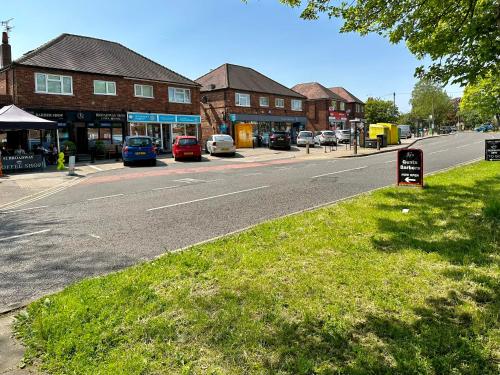 7 Bluebridge Court with Free Parking photo 30