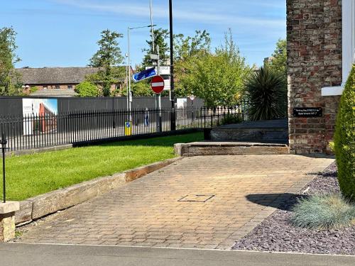7 Bluebridge Court with Free Parking photo 26