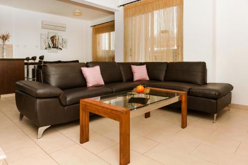 Galería fotográfica de VILLA ICARUS IN THE HEART OF PROTARAS en Protaras