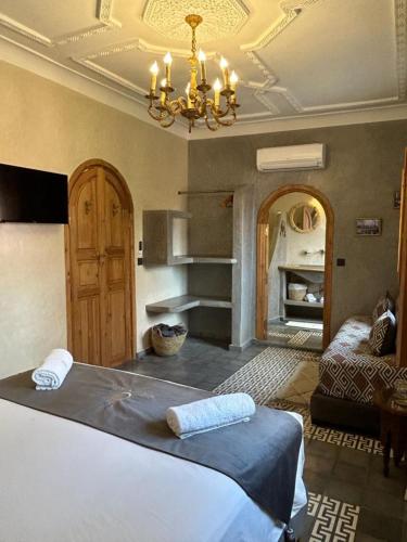 Riad Al Nubalaにあるベッド