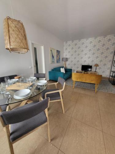 Apt céntrico, a pie de calle.