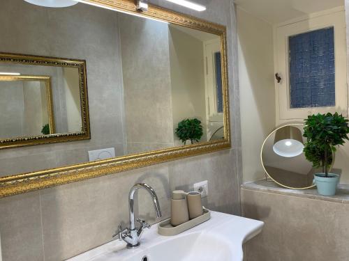 Spanish Steps Glamour & Sauna Luxury apartment ****