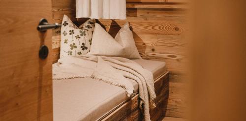 Ein Bett oder Betten in einem Zimmer der Unterkunft Gletscher-Chalet Stubai