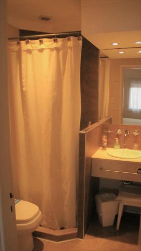 Hotel Turingiaにあるバスルーム