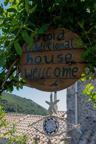 Gioia Traditional House