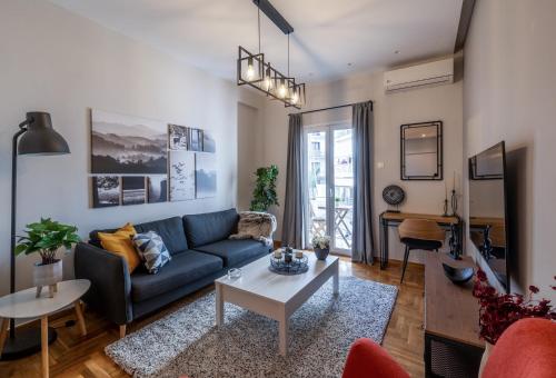 Cozy & modern apartment near Panathenaic Stadium